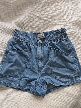 Madewell Denim Elastic-Waist Vintage Style Shorts